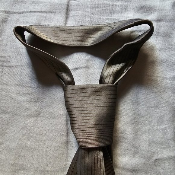 Vintage Gucci Silk Tie - Picture 2 of 5